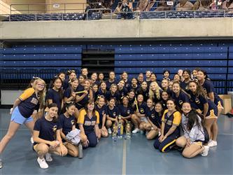 group shot at cheer camp