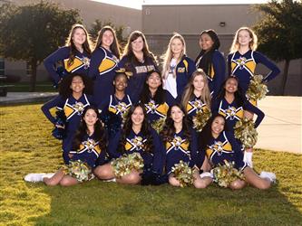 group shot at cheer camp